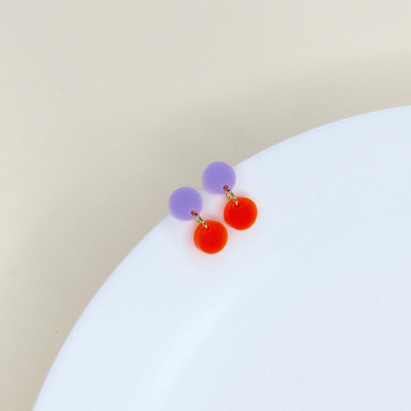 Boucles d'oreilles Dotty lilas et orange fluo