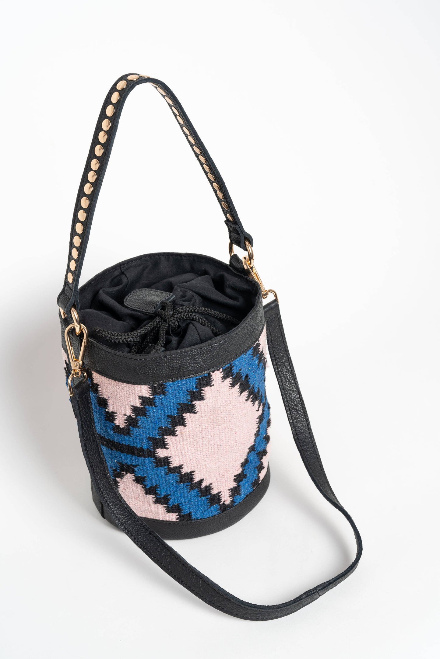 Sac seau kilim rose et bleu