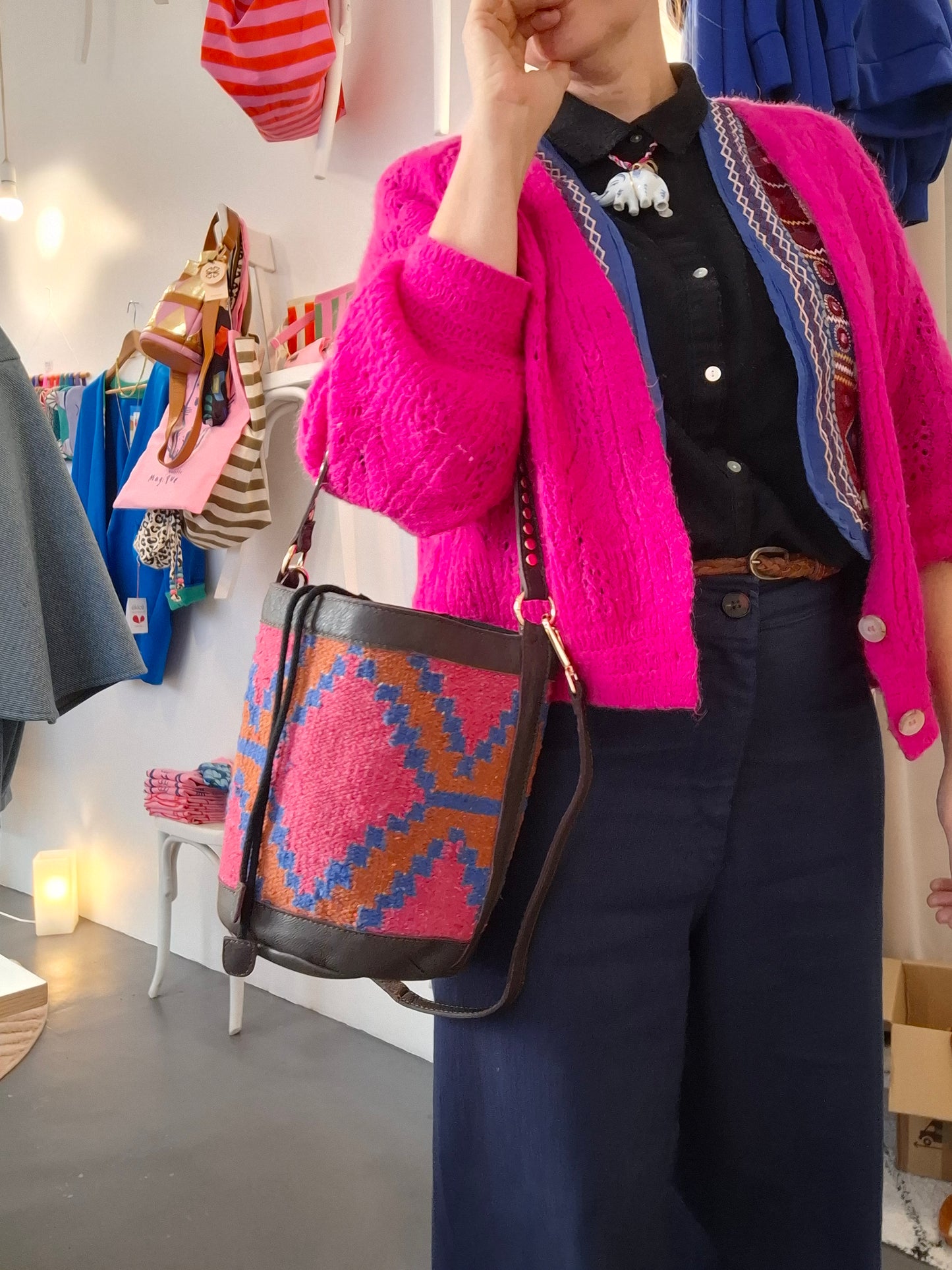 Sac seau kilim fuschia