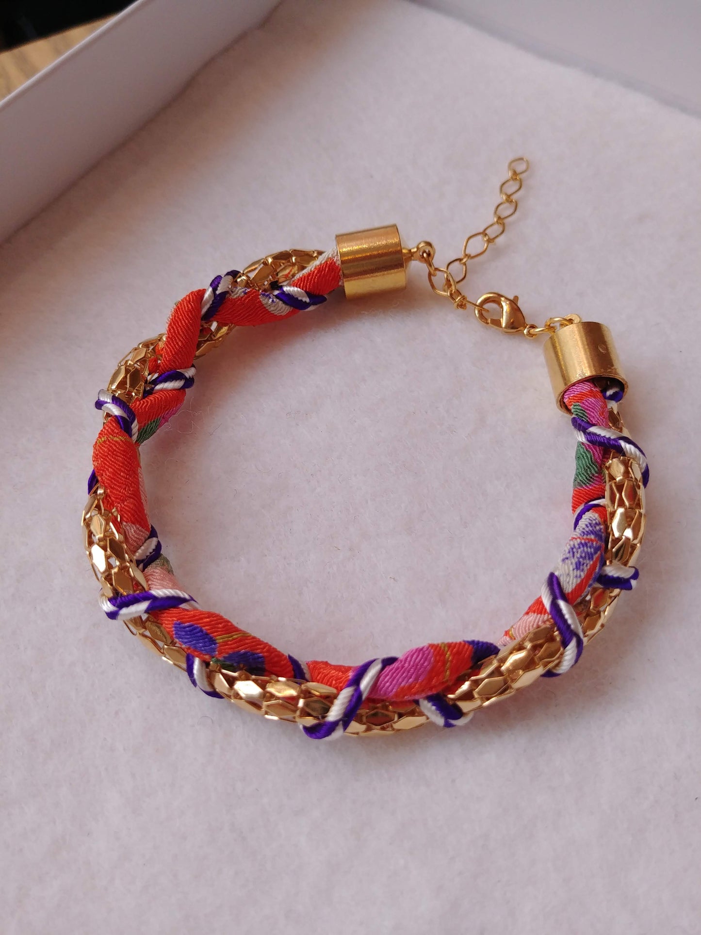 Bracelet tréssé Chirimen