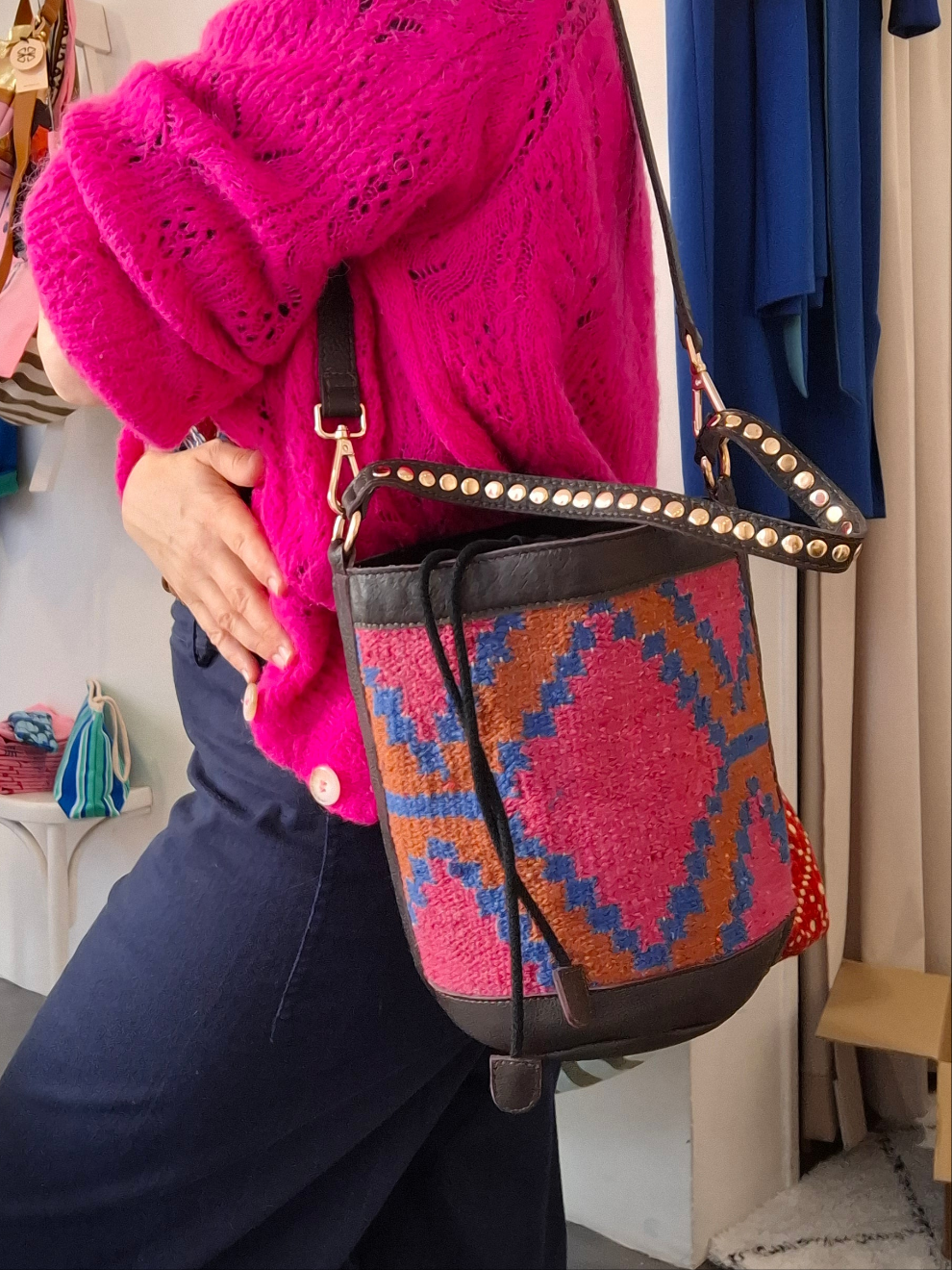 Sac seau kilim fuschia