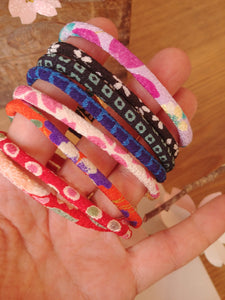 Petit bracelet lien Chirimen